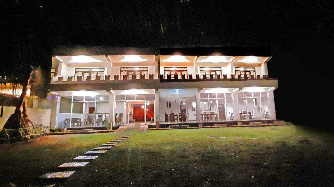Akurala Beach Boutique Resort Exteriér fotografie